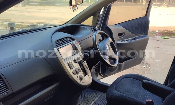 Comprar Usado Toyota Ractis Prata Carro em Maputo em Maputo Comprar Usado Toyota Ractis Prata Carro em Maputo em Maputo
