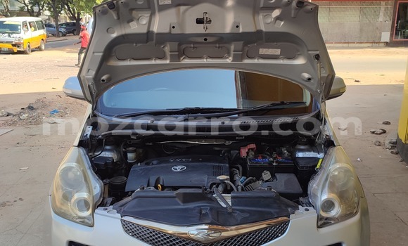 Comprar Usado Toyota Ractis Prata Carro em Maputo em Maputo Comprar Usado Toyota Ractis Prata Carro em Maputo em Maputo