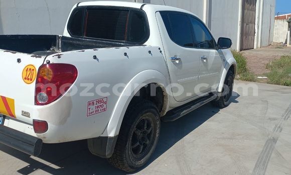 Nunua Ilio tumika Mitsubishi Triton Nyeupe Gari ndani ya Maputo nchini Maputo Nunua Ilio tumika Mitsubishi Triton Nyeupe Gari ndani ya Maputo nchini Maputo