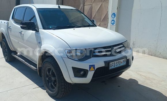 Nunua Ilio tumika Mitsubishi Triton Nyeupe Gari ndani ya Maputo nchini Maputo Nunua Ilio tumika Mitsubishi Triton Nyeupe Gari ndani ya Maputo nchini Maputo