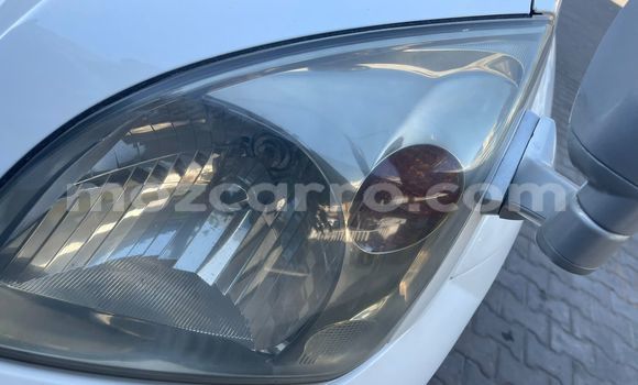 Buy Used Toyota Prado White Car in Maputo in Maputo Buy Used Toyota Prado White Car in Maputo in Maputo