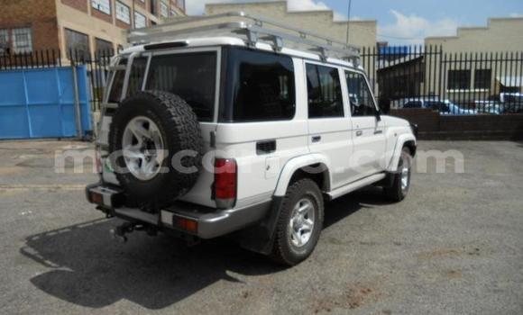 Tenga Tsaru Toyota Land Cruiser Chena Mota in Maputo in Maputo Tenga Tsaru Toyota Land Cruiser Chena Mota in Maputo in Maputo