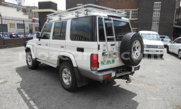 Tenga Tsaru Toyota Land Cruiser Chena Mota in Maputo in Maputo Tenga Tsaru Toyota Land Cruiser Chena Mota in Maputo in Maputo
