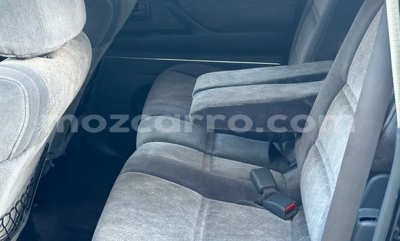 Nunua Ilio tumika Toyota Land Cruiser Prado Kijani Gari ndani ya Maputo nchini Maputo Nunua Ilio tumika Toyota Land Cruiser Prado Kijani Gari ndani ya Maputo nchini Maputo