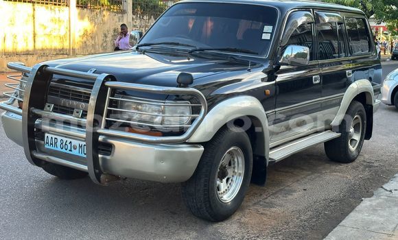 Nunua Ilio tumika Toyota Land Cruiser Prado Kijani Gari ndani ya Maputo nchini Maputo Nunua Ilio tumika Toyota Land Cruiser Prado Kijani Gari ndani ya Maputo nchini Maputo