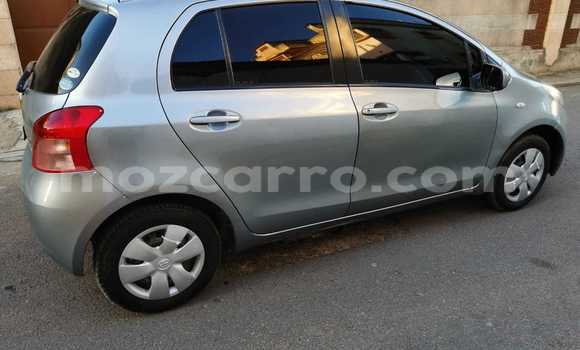 Comprar Usado Toyota Vitz Prata Carro em Maputo em Maputo Comprar Usado Toyota Vitz Prata Carro em Maputo em Maputo