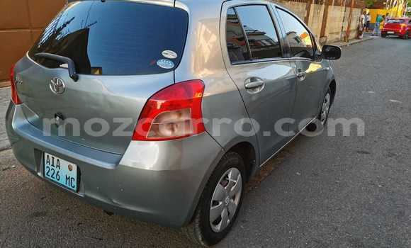 Comprar Usado Toyota Vitz Prata Carro em Maputo em Maputo Comprar Usado Toyota Vitz Prata Carro em Maputo em Maputo