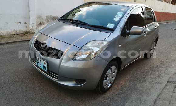 Comprar Usado Toyota Vitz Prata Carro em Maputo em Maputo Comprar Usado Toyota Vitz Prata Carro em Maputo em Maputo