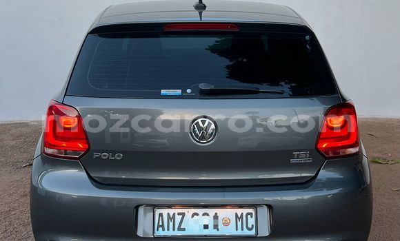 Nunua Ilio tumika Volkswagen Polo Fedha Gari ndani ya Maputo nchini Maputo Nunua Ilio tumika Volkswagen Polo Fedha Gari ndani ya Maputo nchini Maputo