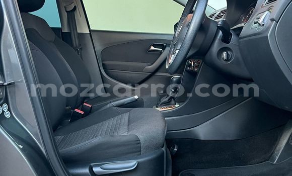Nunua Ilio tumika Volkswagen Polo Fedha Gari ndani ya Maputo nchini Maputo Nunua Ilio tumika Volkswagen Polo Fedha Gari ndani ya Maputo nchini Maputo