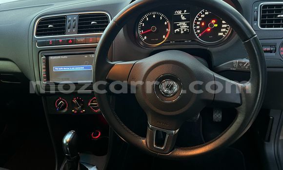 Nunua Ilio tumika Volkswagen Polo Fedha Gari ndani ya Maputo nchini Maputo Nunua Ilio tumika Volkswagen Polo Fedha Gari ndani ya Maputo nchini Maputo