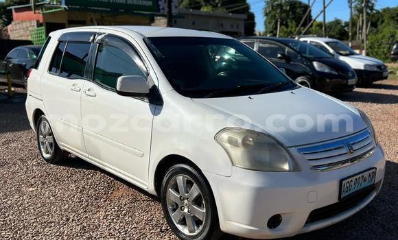 Buy Used Toyota Raum White Car in Maputo in Maputo Buy Used Toyota Raum White Car in Maputo in Maputo