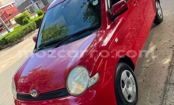 Comprar Usado Toyota Sienta Vermelho Carro em Maputo em Maputo
