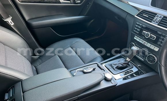 Tenga Tsaru Mercedes-Benz C-Classe Sirivha Mota in Maputo in Maputo Tenga Tsaru Mercedes-Benz C-Classe Sirivha Mota in Maputo in Maputo