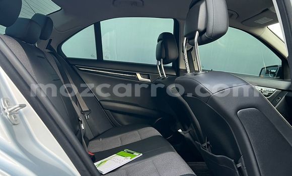 Tenga Tsaru Mercedes-Benz C-Classe Sirivha Mota in Maputo in Maputo Tenga Tsaru Mercedes-Benz C-Classe Sirivha Mota in Maputo in Maputo