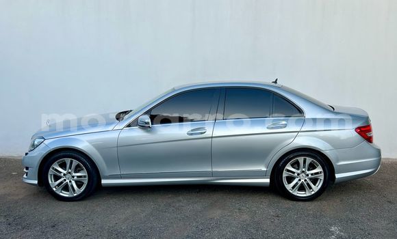 Tenga Tsaru Mercedes-Benz C-Classe Sirivha Mota in Maputo in Maputo Tenga Tsaru Mercedes-Benz C-Classe Sirivha Mota in Maputo in Maputo