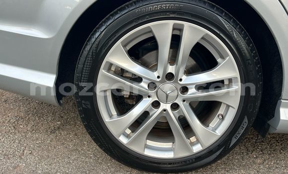 Tenga Tsaru Mercedes-Benz C-Classe Sirivha Mota in Maputo in Maputo Tenga Tsaru Mercedes-Benz C-Classe Sirivha Mota in Maputo in Maputo