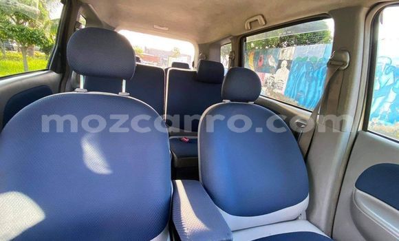Buy Used Toyota Sienta White Car in Nice view in Maputo Buy Used Toyota Sienta White Car in Nice view in Maputo