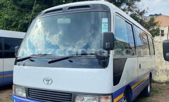 Comprar Usado Ford E 150 Cargo Van Branco Caminhão em Bela Vista em Maputo