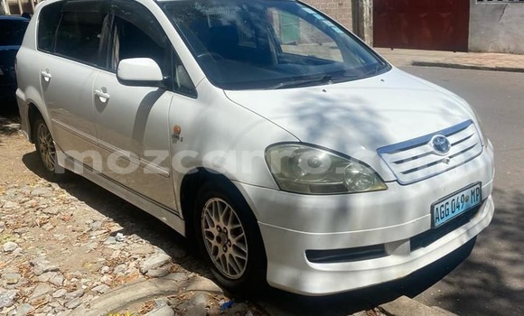 Buy Used Toyota Ipsum White Car in Beira in Sofala Buy Used Toyota Ipsum White Car in Beira in Sofala
