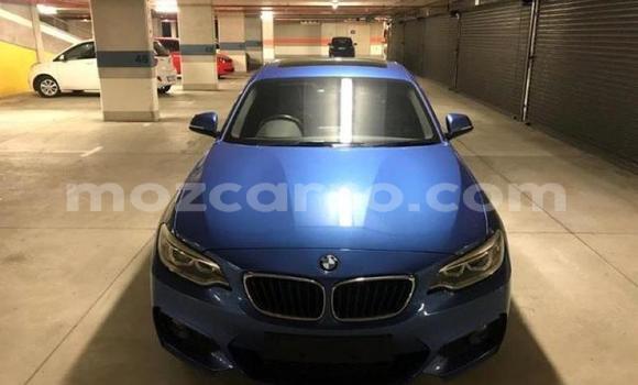 Comprar Usado BMW 2er Azul Carro em Lumbo em Nampula Comprar Usado BMW 2er Azul Carro em Lumbo em Nampula