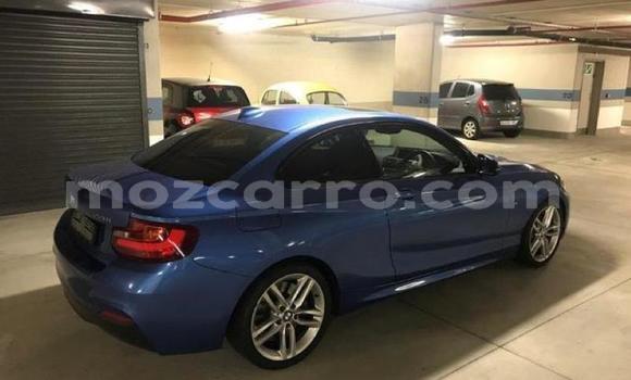 Comprar Usado BMW 2er Azul Carro em Lumbo em Nampula Comprar Usado BMW 2er Azul Carro em Lumbo em Nampula