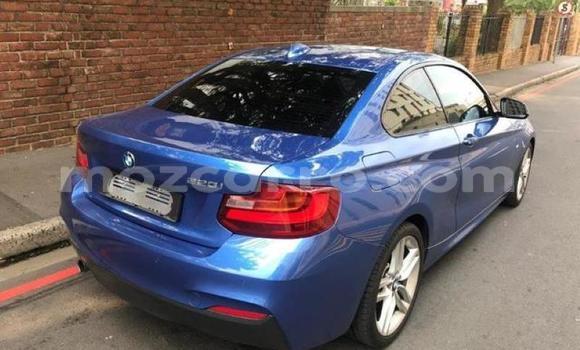 Comprar Usado BMW 2er Azul Carro em Lumbo em Nampula Comprar Usado BMW 2er Azul Carro em Lumbo em Nampula