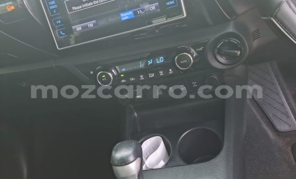 Buy Used Toyota Hiluxe Revo White Car in Maputo in Maputo Buy Used Toyota Hiluxe Revo White Car in Maputo in Maputo