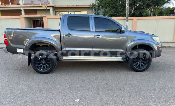 Comprar Usado Toyota Hilux Prata Carro em Maputo em Maputo Comprar Usado Toyota Hilux Prata Carro em Maputo em Maputo
