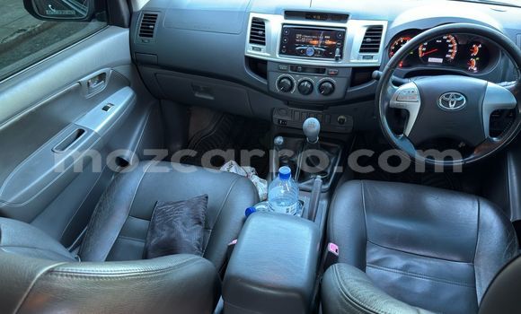 Comprar Usado Toyota Hilux Prata Carro em Maputo em Maputo Comprar Usado Toyota Hilux Prata Carro em Maputo em Maputo