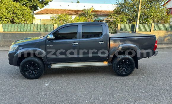 Comprar Usado Toyota Hilux Prata Carro em Maputo em Maputo Comprar Usado Toyota Hilux Prata Carro em Maputo em Maputo