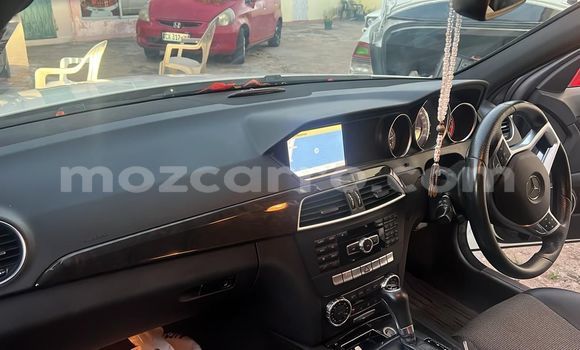 Comprar Novo Mercedes‒Benz C-Class Branco Carro em Maputo em Maputo Comprar Novo Mercedes‒Benz C-Class Branco Carro em Maputo em Maputo
