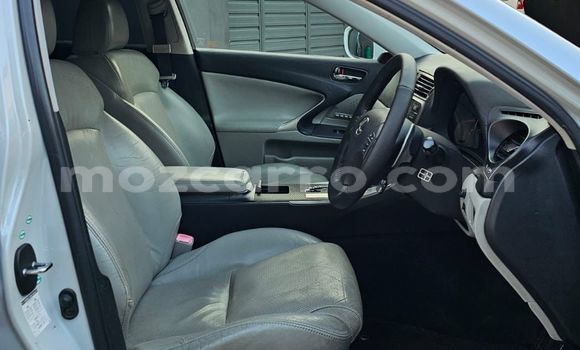 Nunua Ilio tumika Lexus IS Nyeupe Gari ndani ya Maputo nchini Maputo Nunua Ilio tumika Lexus IS Nyeupe Gari ndani ya Maputo nchini Maputo