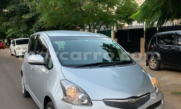 Comprar Usado Toyota Ractis Prata Carro em Maputo em Maputo Comprar Usado Toyota Ractis Prata Carro em Maputo em Maputo