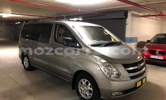 Comprar Usado Hyundai H1 Prata Carro em Lumbo em Nampula Comprar Usado Hyundai H1 Prata Carro em Lumbo em Nampula