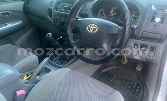 Tenga Tsaru Toyota Hilux Chena Mota in Maputo in Maputo Tenga Tsaru Toyota Hilux Chena Mota in Maputo in Maputo