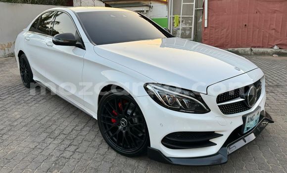 Comprar Usado Mercedes-Benz C-Classe Branco Carro em Maputo em Maputo