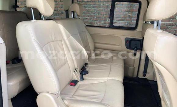 Comprar Usado Hyundai H1 Prata Carro em Lumbo em Nampula Comprar Usado Hyundai H1 Prata Carro em Lumbo em Nampula