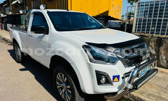 Tenga Tsaru Isuzu KB Chena Mota in Maputo in Maputo Tenga Tsaru Isuzu KB Chena Mota in Maputo in Maputo