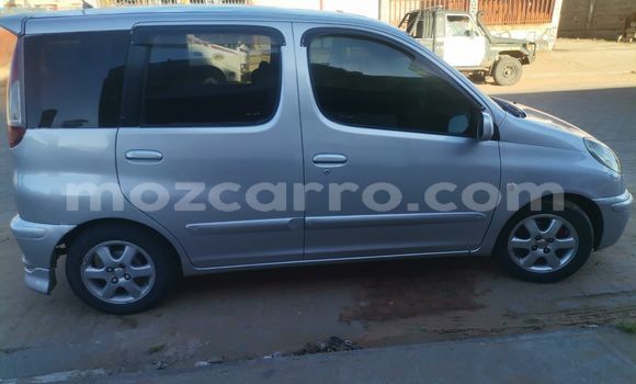 Comprar Usado Toyota FunCargo De outros Carro em Maputo em Maputo Comprar Usado Toyota FunCargo De outros Carro em Maputo em Maputo