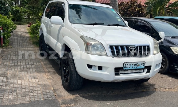 Nunua Ilio tumika Toyota Land Cruiser Nyeupe Gari ndani ya Maputo nchini Maputo Nunua Ilio tumika Toyota Land Cruiser Nyeupe Gari ndani ya Maputo nchini Maputo