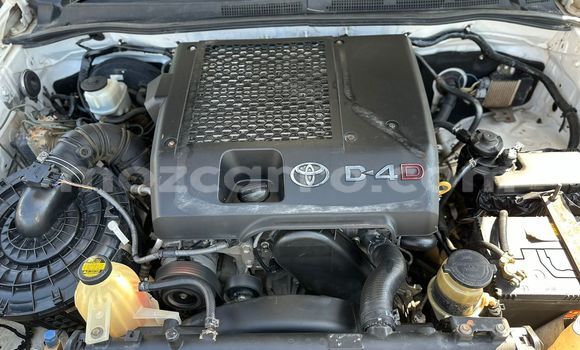 Comprar Novo Toyota Hilux Branco Carro em Maputo em Maputo Comprar Novo Toyota Hilux Branco Carro em Maputo em Maputo