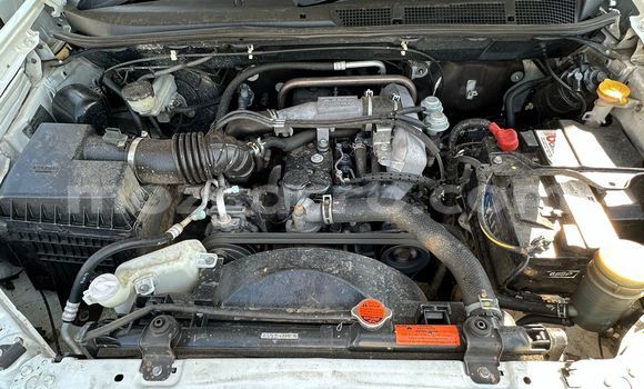 Comprar Novo Isuzu D-MAX Branco Carro em Maputo em Maputo Comprar Novo Isuzu D-MAX Branco Carro em Maputo em Maputo