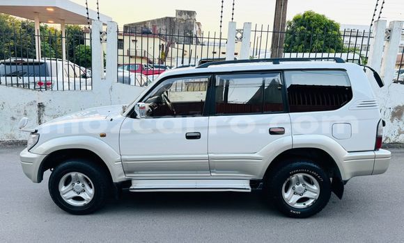 Buy Used Toyota Land Cruiser Prado White Car in Maputo in Maputo Buy Used Toyota Land Cruiser Prado White Car in Maputo in Maputo