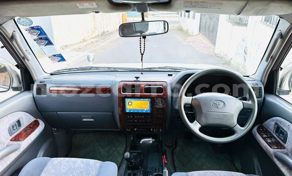 Buy Used Toyota Land Cruiser Prado White Car in Maputo in Maputo Buy Used Toyota Land Cruiser Prado White Car in Maputo in Maputo