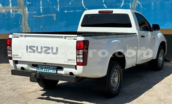 Comprar Usado Isuzu D-MAX Branco Carro em Maputo em Maputo Comprar Usado Isuzu D-MAX Branco Carro em Maputo em Maputo