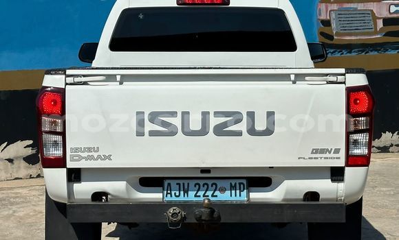 Comprar Usado Isuzu D-MAX Branco Carro em Maputo em Maputo Comprar Usado Isuzu D-MAX Branco Carro em Maputo em Maputo
