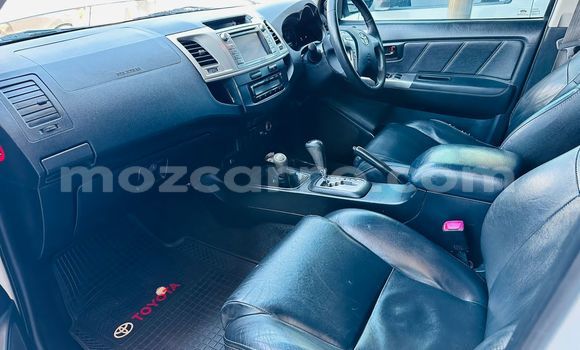 Comprar Usado Toyota Hilux Branco Carro em Maputo em Maputo Comprar Usado Toyota Hilux Branco Carro em Maputo em Maputo