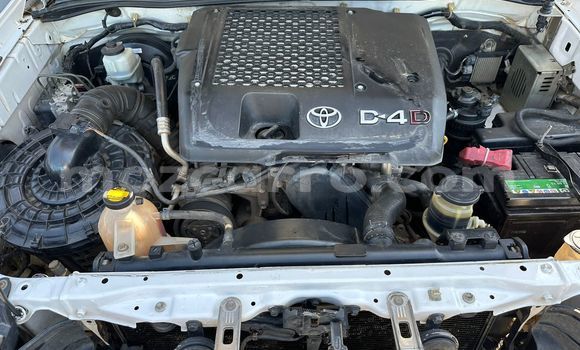 Comprar Usado Toyota Hilux Branco Carro em Maputo em Maputo Comprar Usado Toyota Hilux Branco Carro em Maputo em Maputo