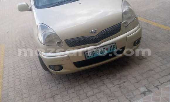Nunua Ilio tumika Toyota FunCargo Brown Gari ndani ya Maputo nchini Maputo Nunua Ilio tumika Toyota FunCargo Brown Gari ndani ya Maputo nchini Maputo